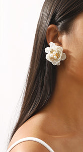 Elegant Pearl Resin Flower Stud Earrings - White