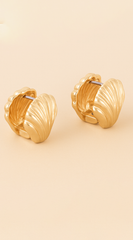 Clam Shell Hoop Earrings - Gold