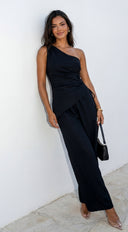 Caldera Linen One Shoulder Set in Black close-up of one-shoulder design