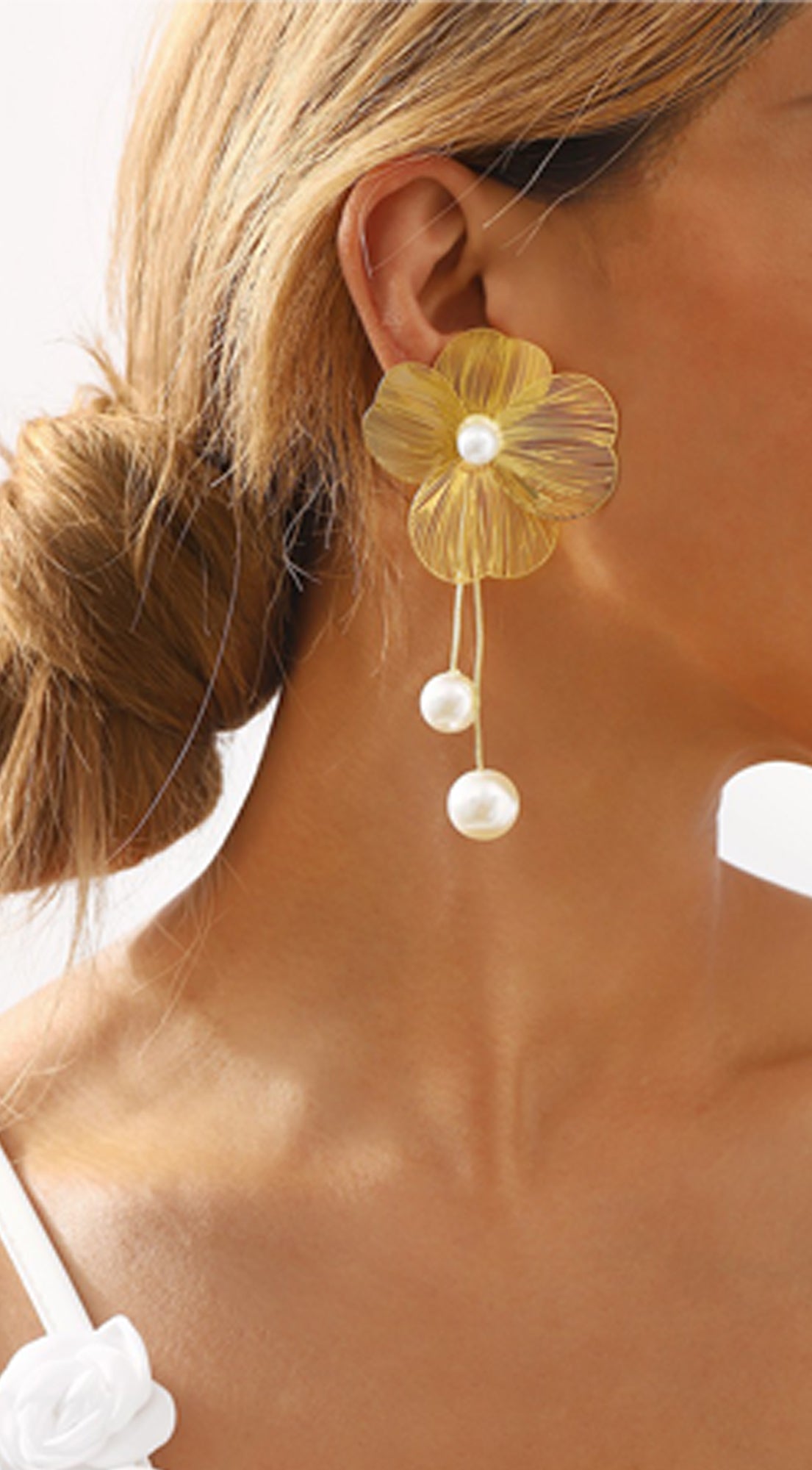 Mia Tassel Pearl Flower Dangle Earrings - Gold