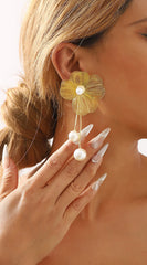 Mia Tassel Pearl Flower Dangle Earrings - Gold