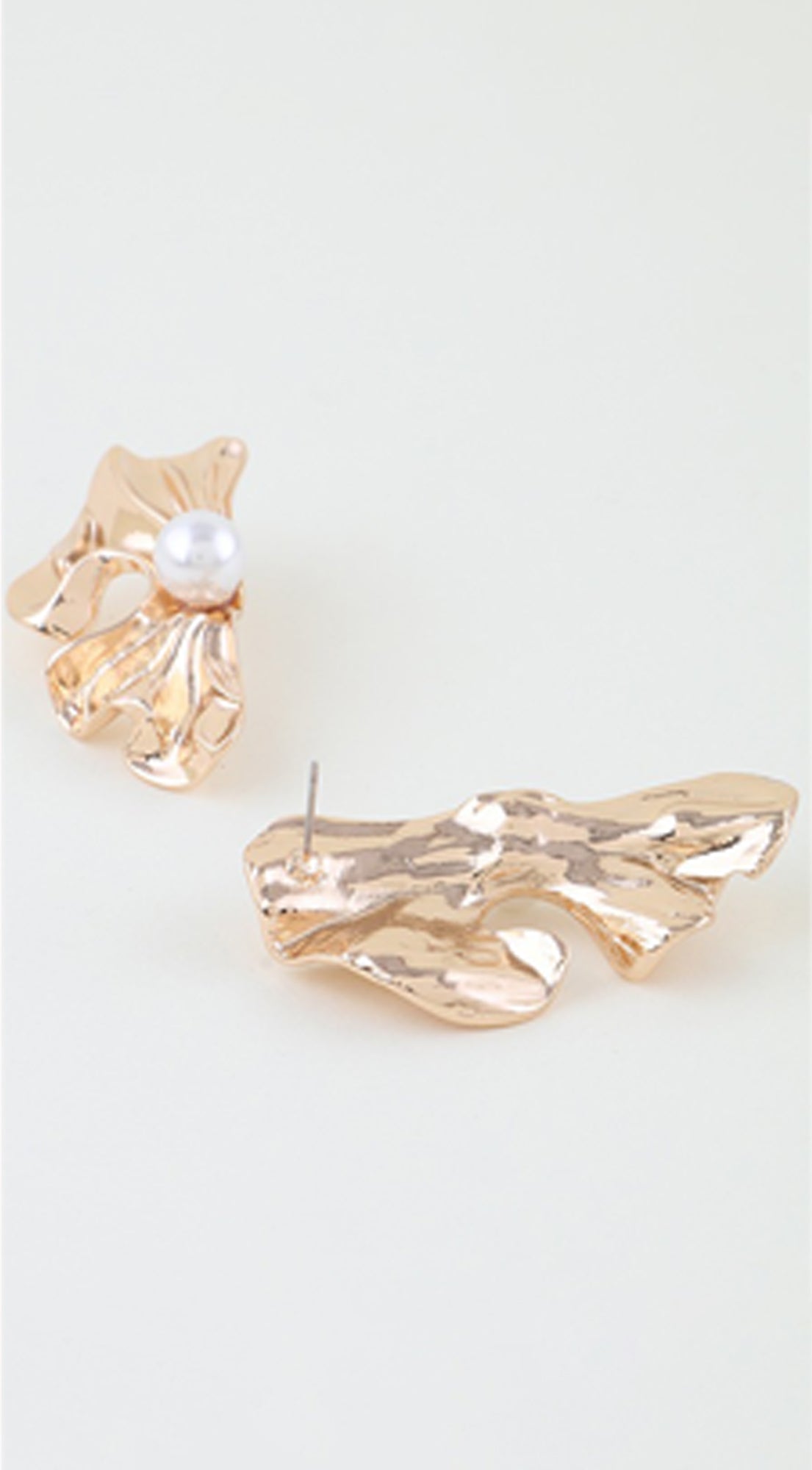 Ripple Pearl Earrings - Gold