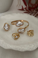 Colarlie Pearl Rings And Bracelet Set - Gold