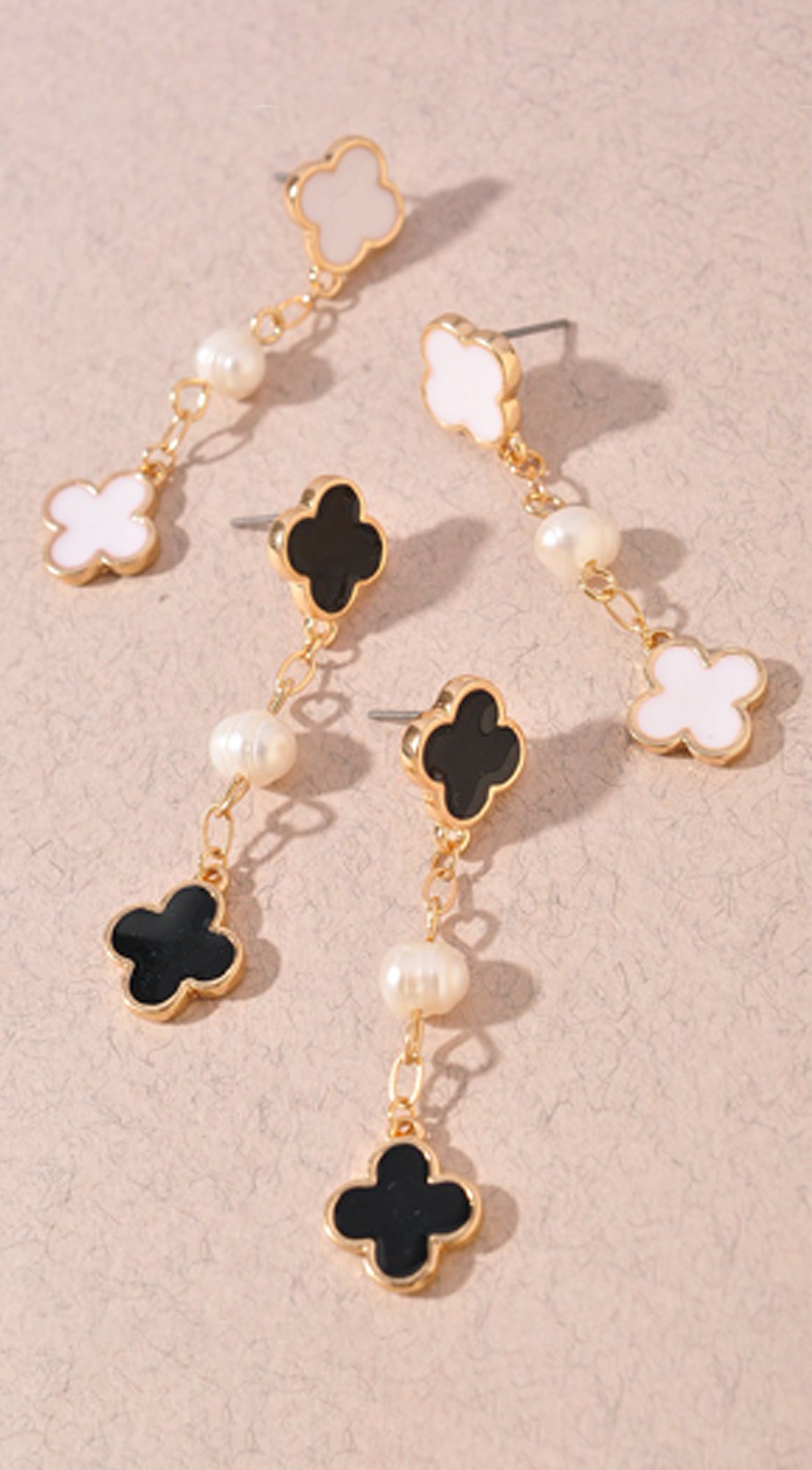 Mya Clover & Fresh Water Pearl Chain Earrings - Black