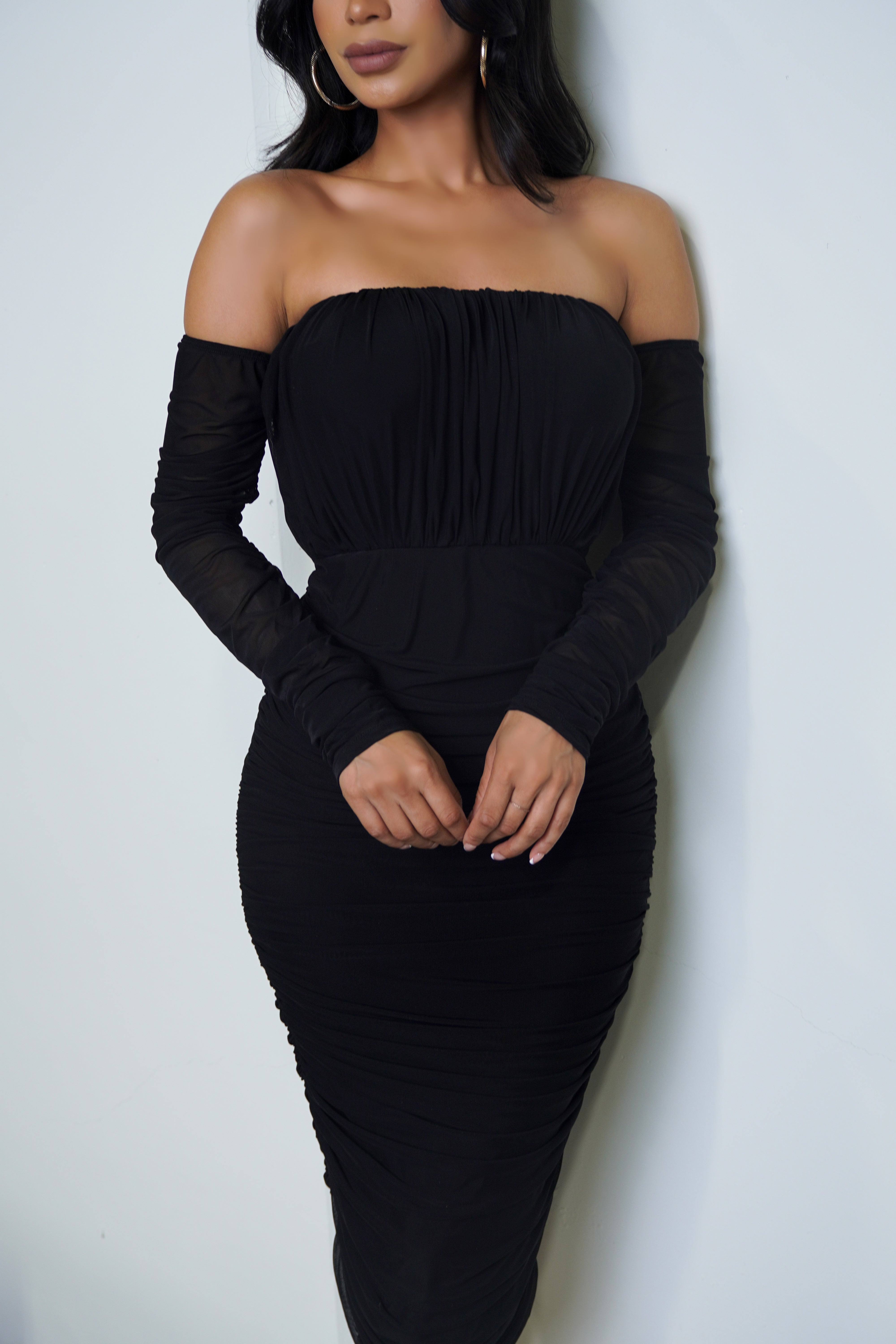 Annora Mesh Long Sleeve Ruched Midi Dress - Black