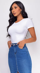 Riya Basic T-Shirt in Shirt - White back view on model