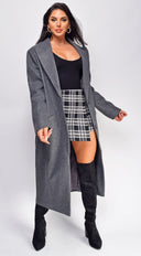 Yeva Gray Long Collared Coat close-up of neckline and shoulder detail