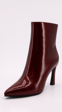 Julia Block Heel Ankle Boots in Burgundy close-up of heel and sole detail
