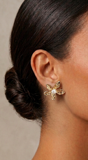 Tina Pearl Metal Floral Stud Earrings - Gold