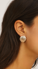 Maldives Dream Clam Shell Earrings - Gold