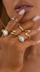 Poised Pearl 6 Piece Ring Set - Gold
