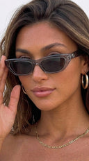 Naya Oval Sunglasses - Gray
