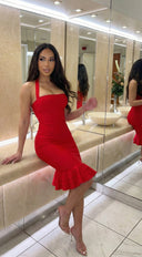 Rinnia Mermaid Bandage Dress in Red seam and edge finishing detail