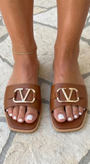 Verona Emblem Slide Sandals - Brown